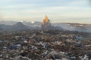 Овладян е малък пожар на депото за отпадъци, продължават действията по пълното му потушаване