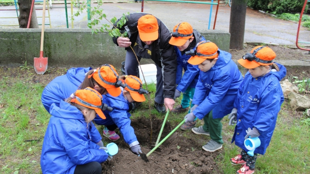 Малчугани от детски градини участваха в зелена мисия