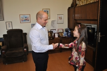 След успеха в „Карнеги хол“ Тереза Тодорова гостува на кмета Пламен Стоилов