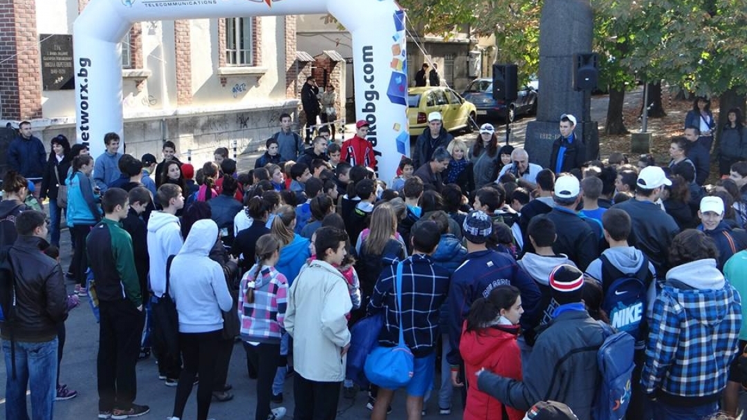 Над 220 деца и младежи мериха сили на традиционния крос „Баба Тонка”