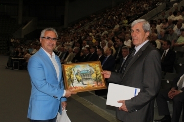 Зам.-кметът инж. Димитър Наков поздрави ръководството на "Дунарит"