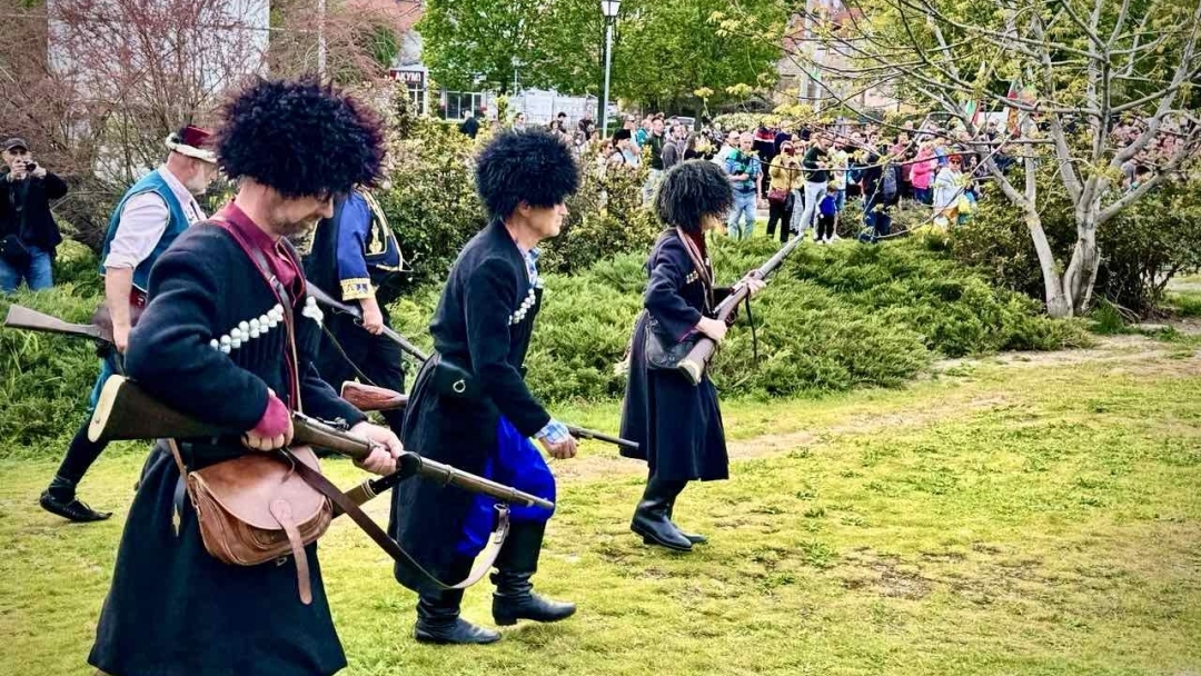 Русе отдаде почит на героите от Априлското въстание с впечатляваща историческа възстановка