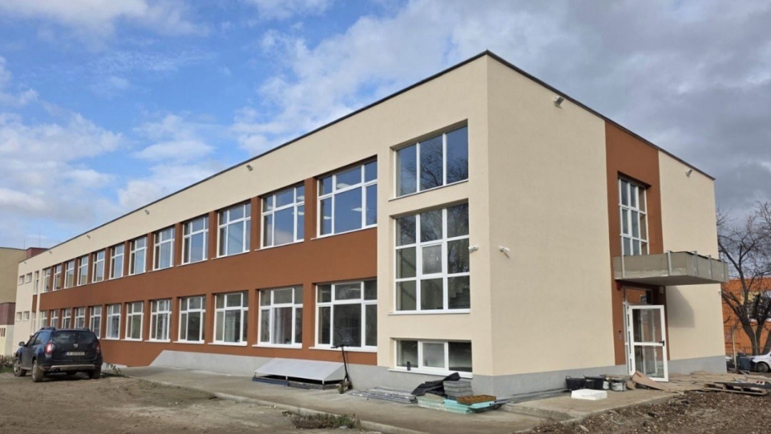 Община Русе отчита напредък по ключови ремонти в образователни институции