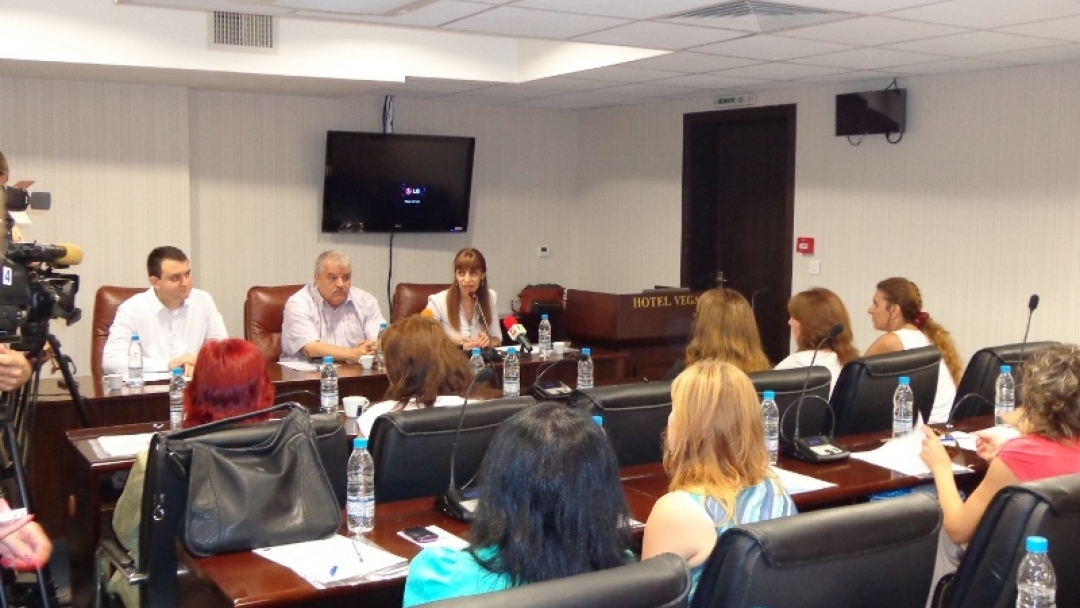 Информационен ден за представяне на изпълнените и предстоящите дейности по проект „Нашите деца са нашата отговорност – разкриване на комплекс от резидентни услуги за деца и младежи с увреждания на възраст от 3 до 18 г. в Община Русе“ 