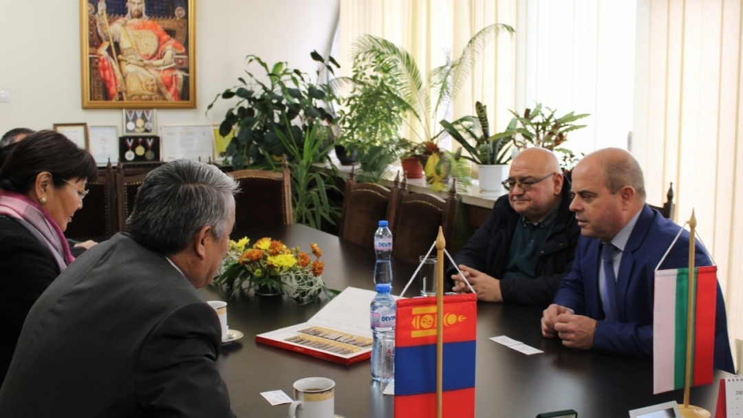 Кметът Пламен Стоилов се срещна с посланика на Монголия Н. Пр. Дашжамц Батсайхан