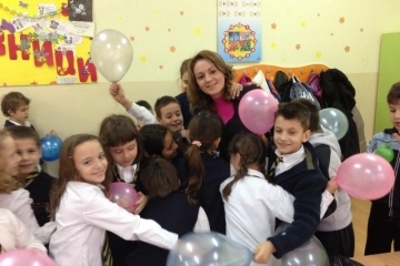 Общинският младежки дом отбеляза Световния ден на прегръдката