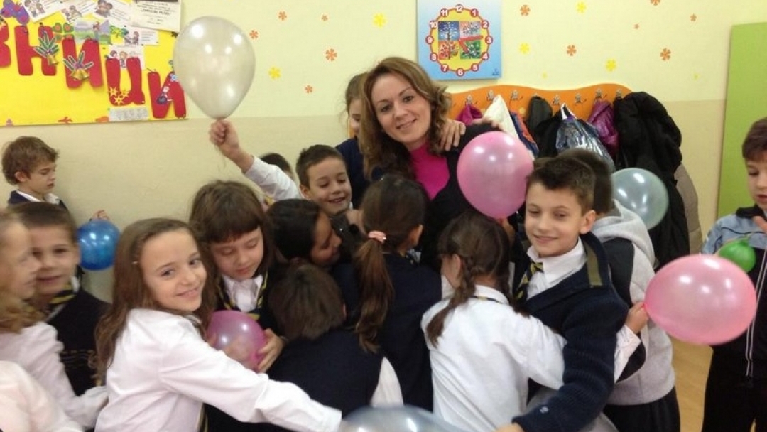 Общинският младежки дом отбеляза Световния ден на прегръдката