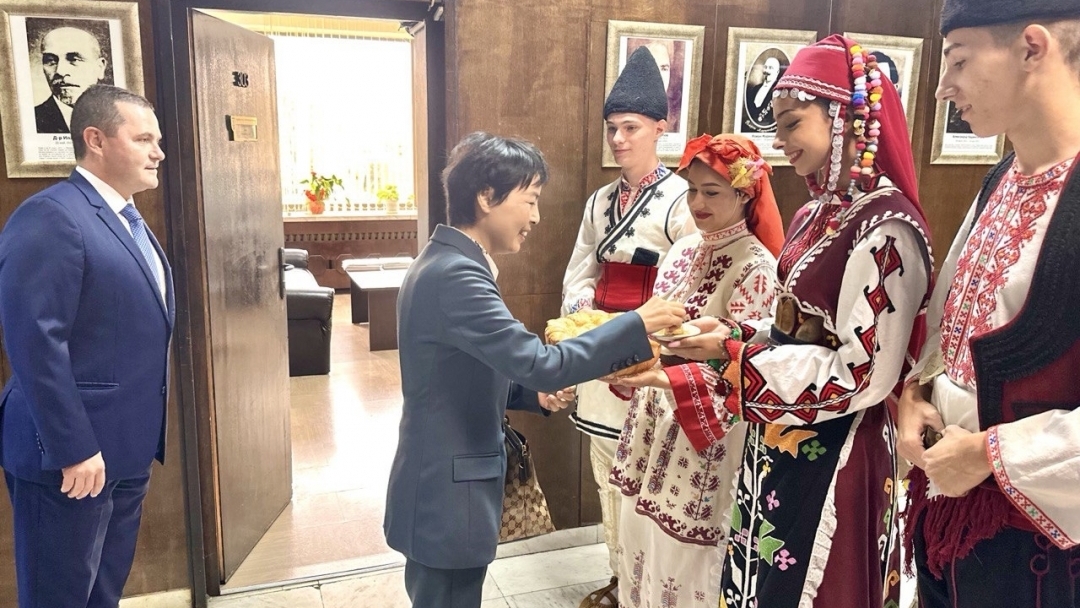 Strategic partnership and future initiatives between Ruse and China discussed by Mayor Pencho Milkov and Ambassador Dai Qingli