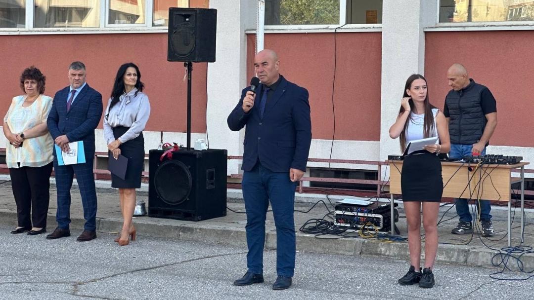 71 нови ученици прекрачиха прага на Спортното училище в Русе 