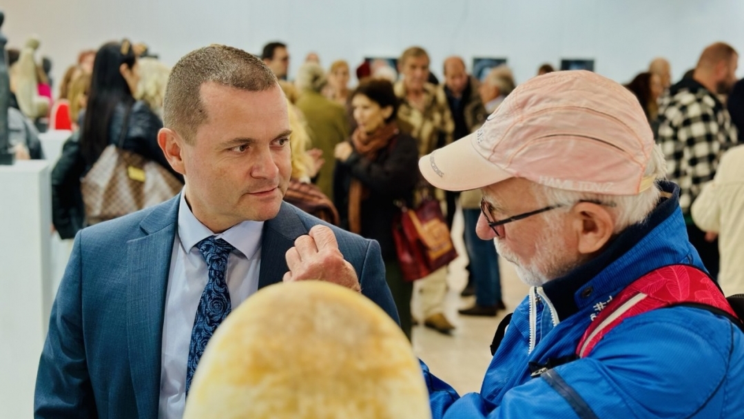 Пенчо Милков: Творбите на Зюхтю Калит са мост между болката и надеждата