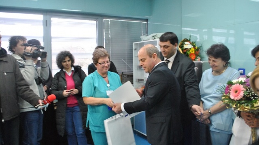 Кметът Пламен Стоилов поздрави екипа на АГ комплекса по случай Бабинден