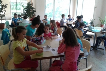 Стартира Великденска работилница за ученици от начален курс 