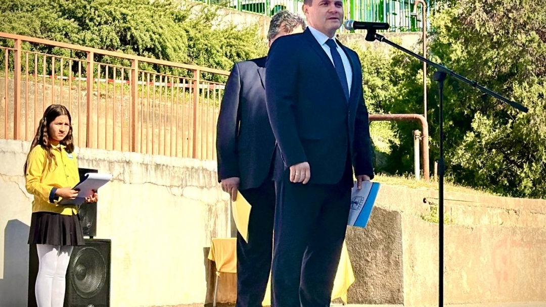 Кметът Пенчо Милков уважи патронния празник на ОУ „Никола Обретенов“