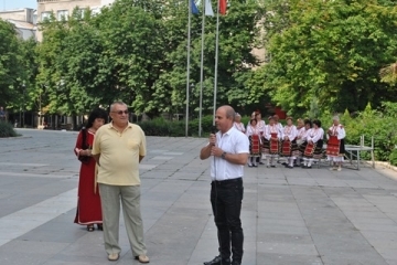 Пламен Стоилов откри тазгодишното издание на традиционното „Шарено хоро”