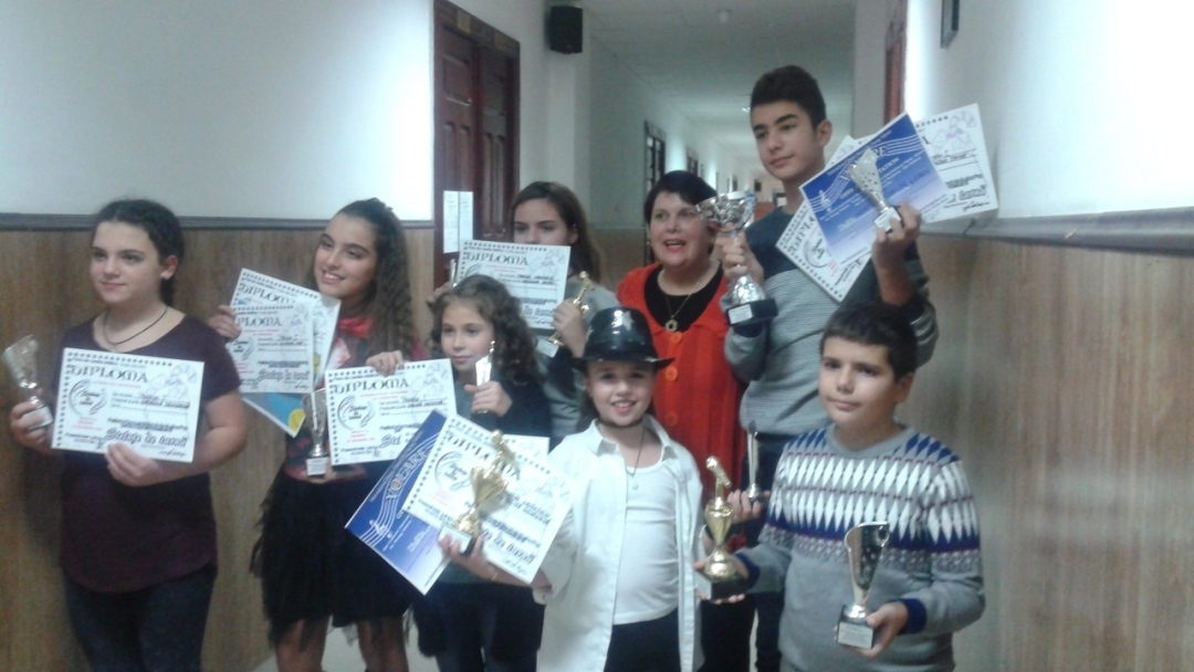 Наградени солисти от ДВГ "Слънце" на международен конкурс в Букурещ