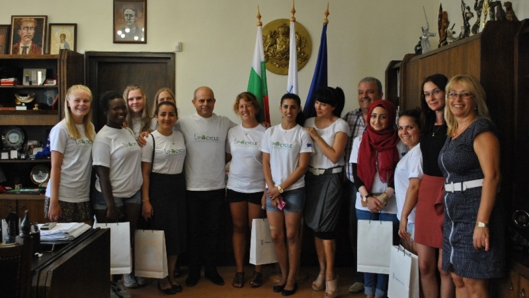 Кметът Пламен Стоилов се срещна с младежи от Швеция