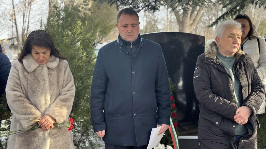 Русе почете паметта на загиналия в Кербала кандидат офицер Антон Петров