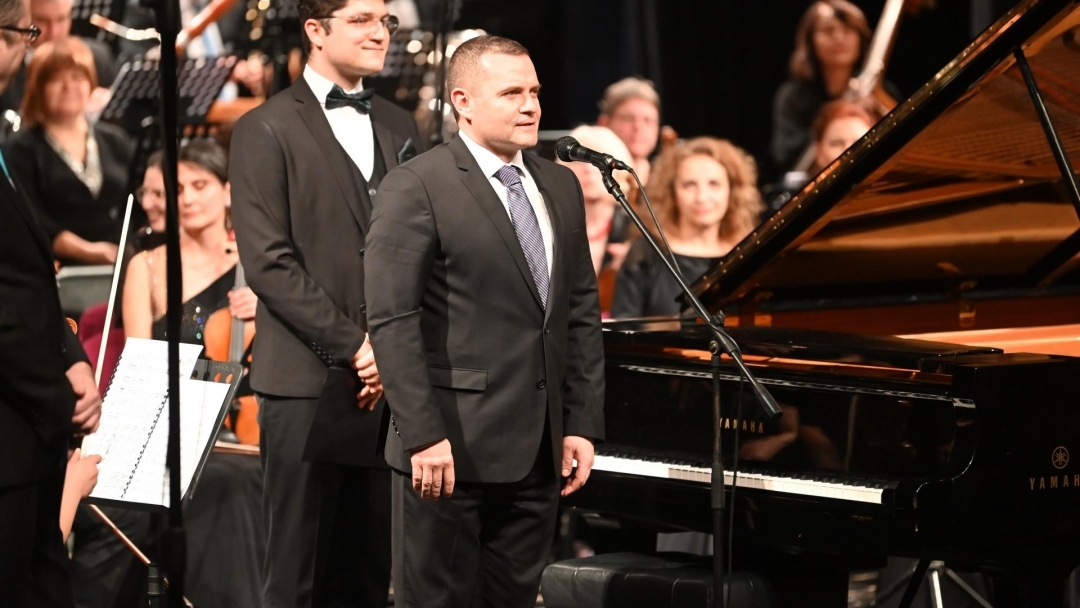 Със симфоничен концерт на Русенския фестивален оркестър бе дадено началото на 65-ите „Мартенски музикални дни“