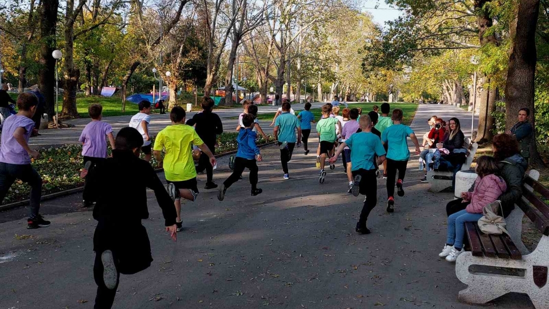 Over 170 students from Ruse participated in a cross and relay race dedicated to the fight against addictions