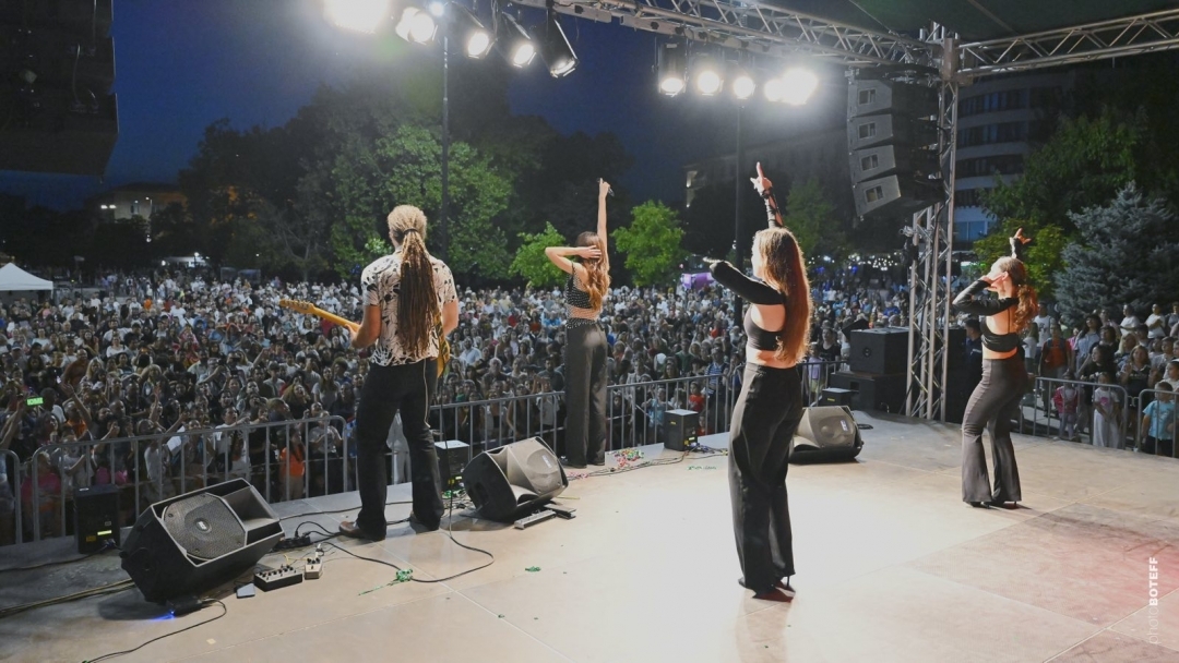 Русе затвърди мястото си на кулинарната карта с четвъртия Празник на торта "Гараш"