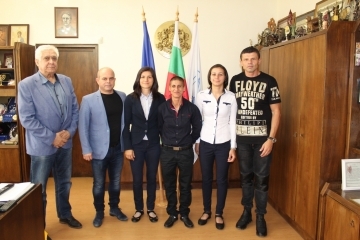 Кметът Пламен Стоилов поздрави шампионките и ръководството на Боксов клуб "Русе"