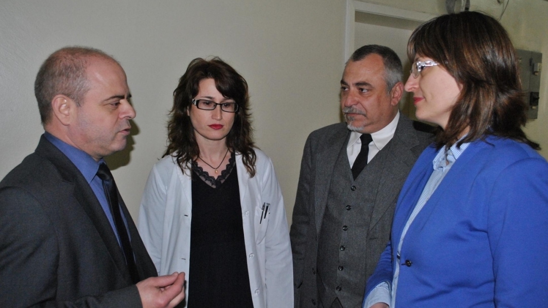 С официална церемония днес беше поставено началото на ремонта на Комплексен онкологичен център – Русе