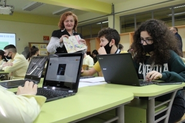 Нетрадиционен урок в русенско училище разкрива новости в дигиталната трансформация 