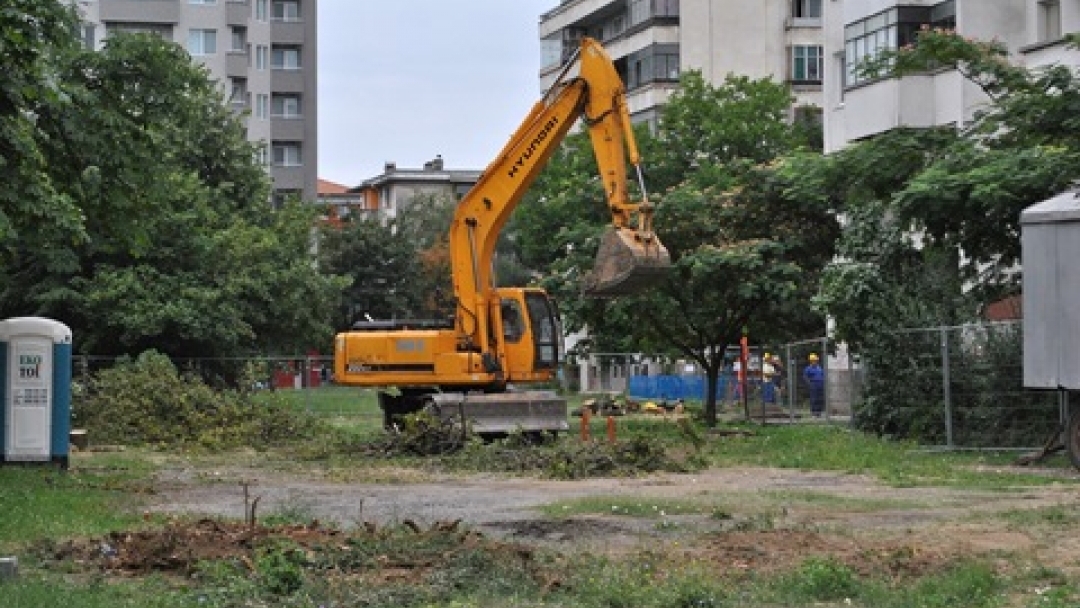 Започва благоустрояването на междублоковото пространство до блок „Вида“