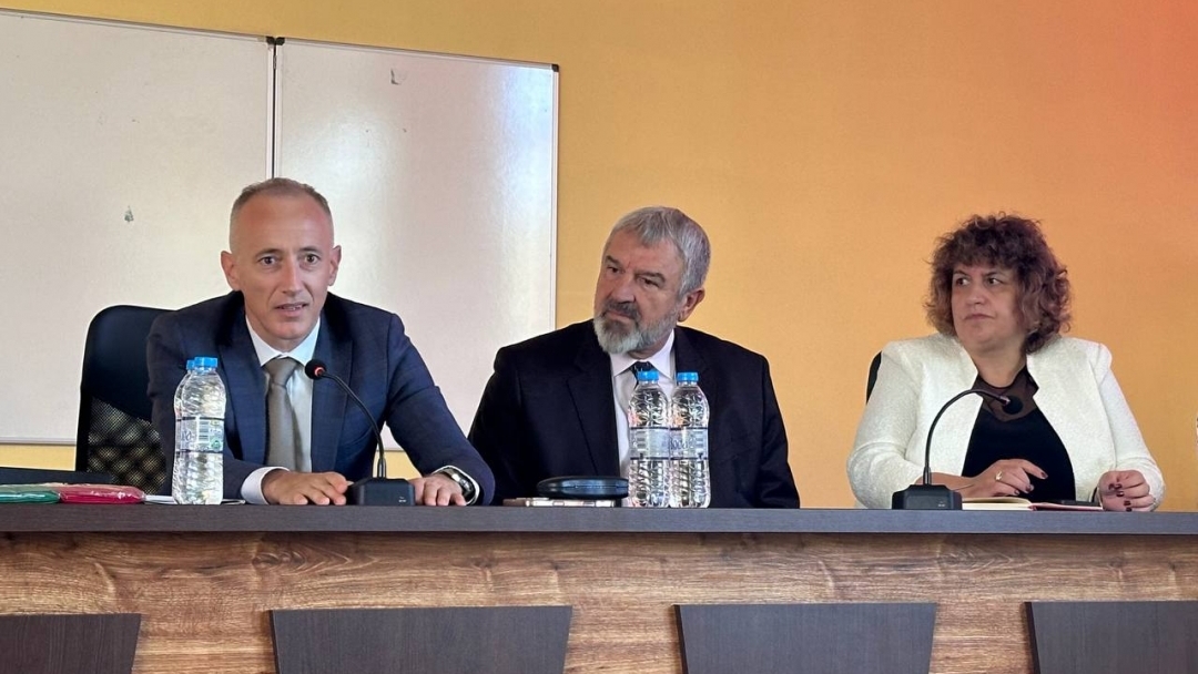 Красимир Вълчев се срещна с директори на училища и детски градини от област Русе