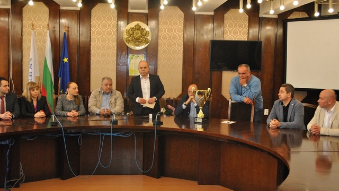 Баскетболистките на Русе с отборна премия от Общината за пета шампионска титла