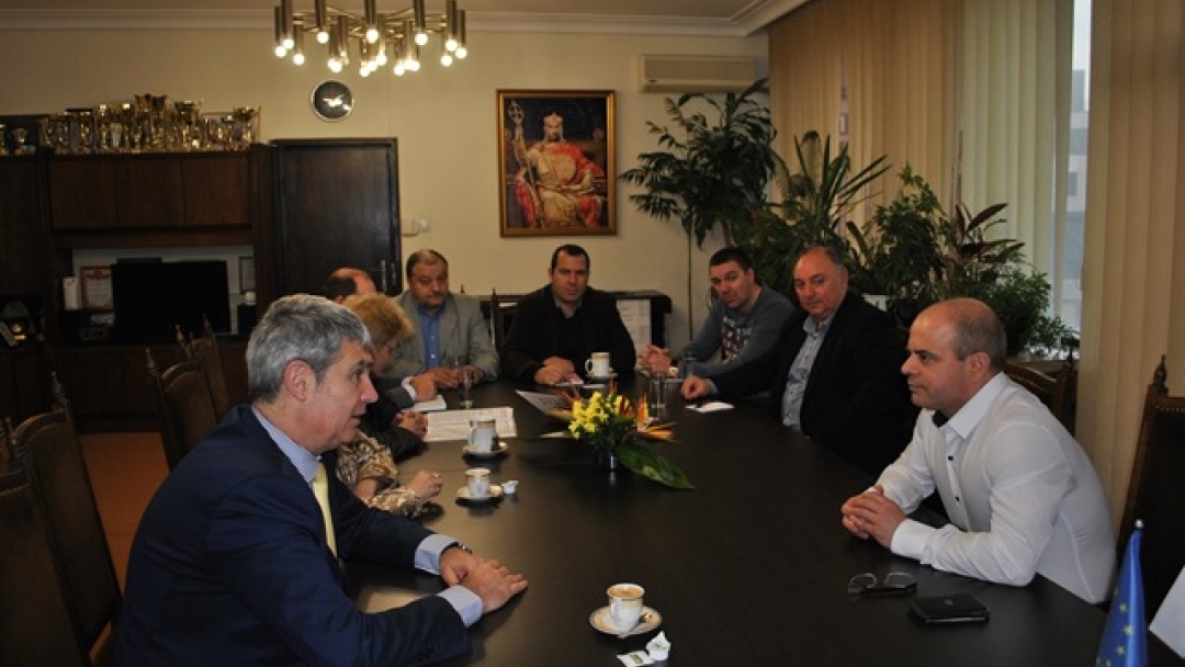 Общи бъдещи проекти обсъдиха кметът Стоилов и Пламен Димитров