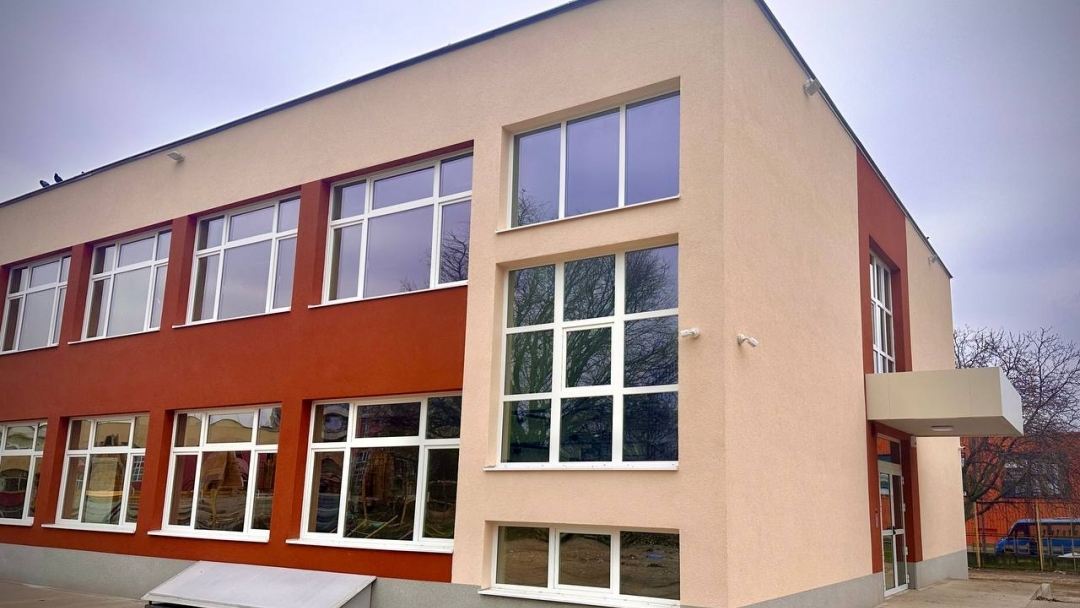 Кметът Пенчо Милков откри новия учебен корпус на СУ „Васил Левски“