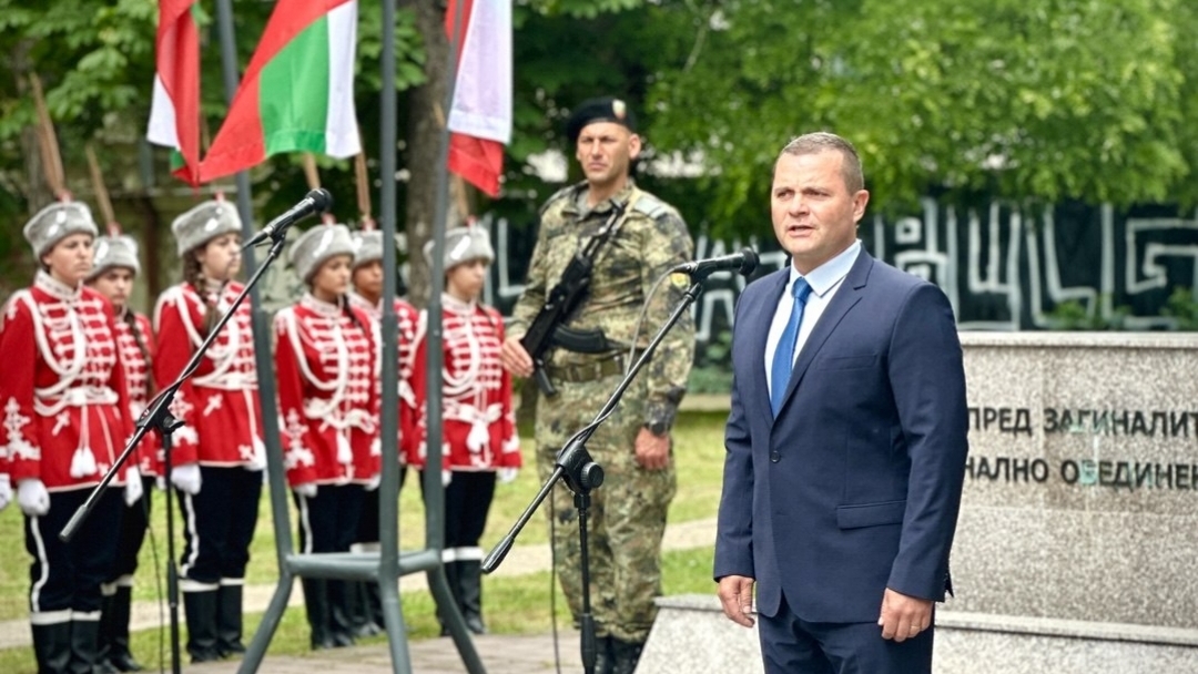 Русе почете паметта на Ботев и загиналите за свободата на България