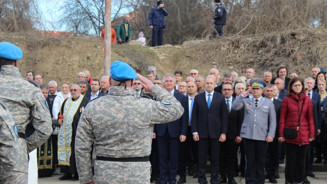 Кметът Пенчо Милков присъства на откриването на новата учебна база на Висшето военновъздушно училище в Плевен