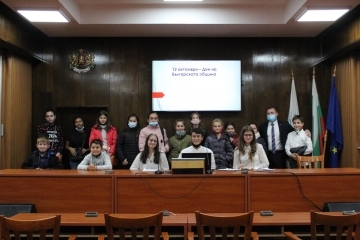 В деня на българската община местната администрация отвори вратите си за русенските ученици