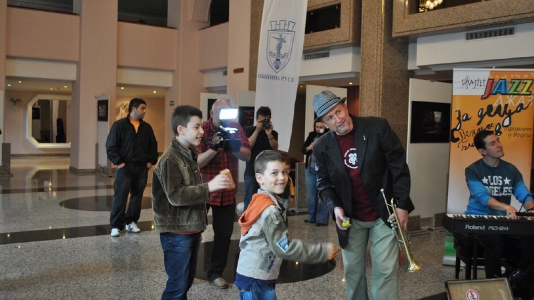 Магията на джаза завладя децата на Русе  