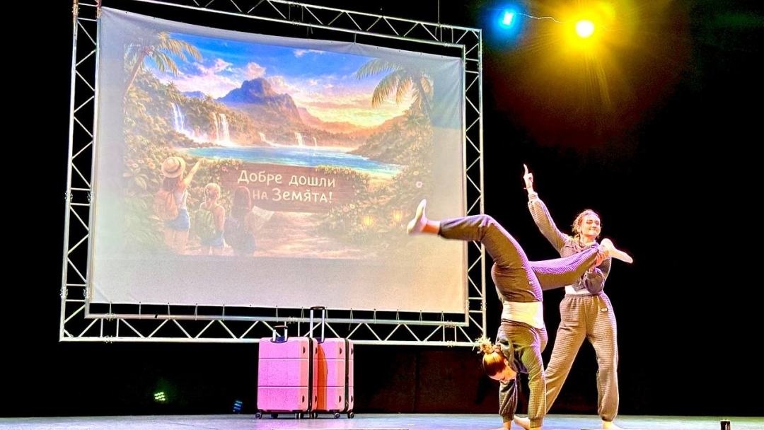 Пенчо Милков отличи Гимназията по туризъм за 75 г. от нейното основаване