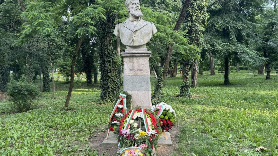 Заместник-кметът Енчо Енчев участва в церемонията в Букурещ по отбелязване на 150 години от гибелта на Христо Ботев