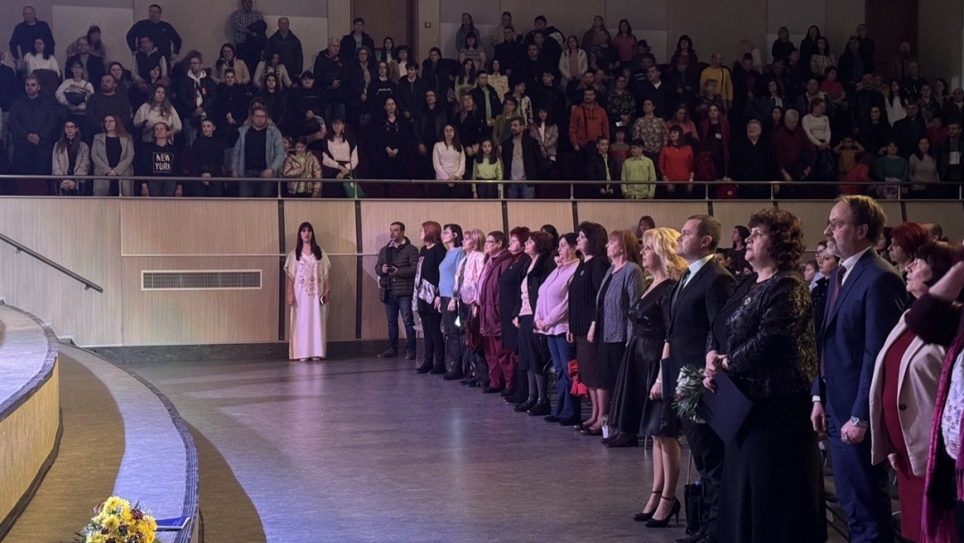 Пенчо Милков: 155 години ОУ „Иван Вазов“ пази традициите на българското образование