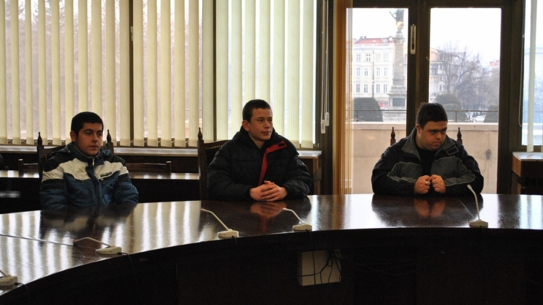 Десетокласник от Русе представя града на Спешъл Олимпикс` 2014 