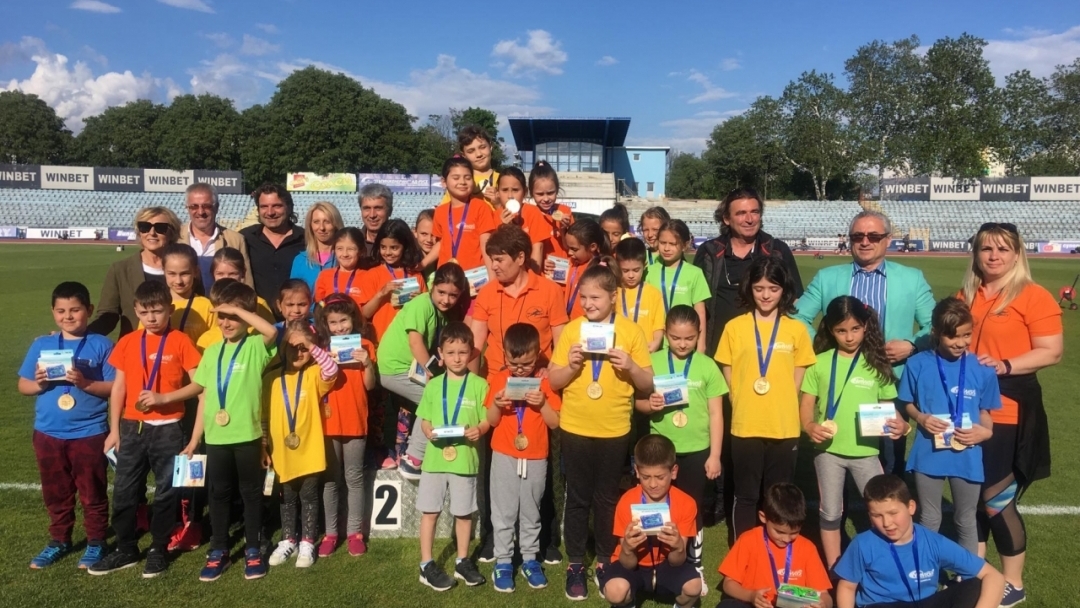 Зам.-кметът инж. Димитър Наков даде старт на Международния турнир „Младост“