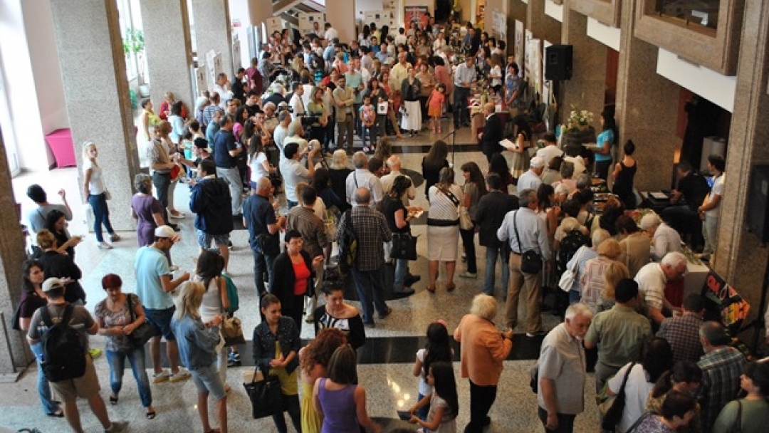 Кметът и зам.-министърът на туризма откриха винарско изложение в Русе