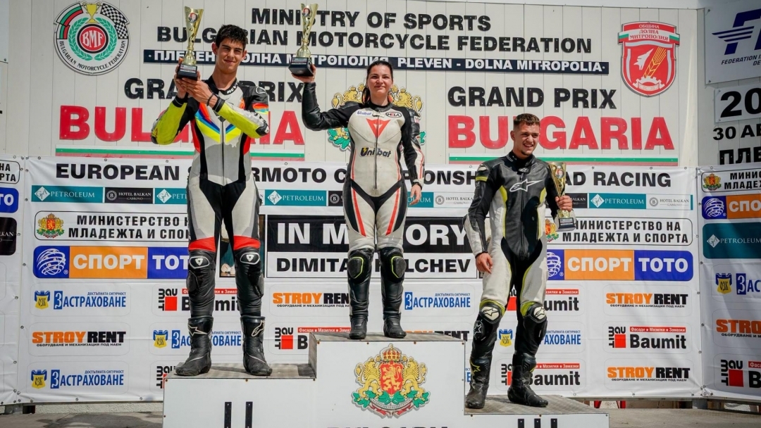 В памет на Димитър Калчев: „Grand Prix България 2026“ събра пилоти от България, Румъния и Гърция на писта „Долна Митрополия“