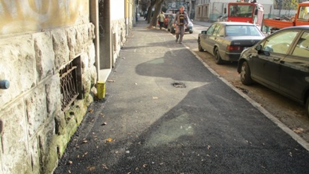 „Комунални дейности“ преасфалтира улици в Русе