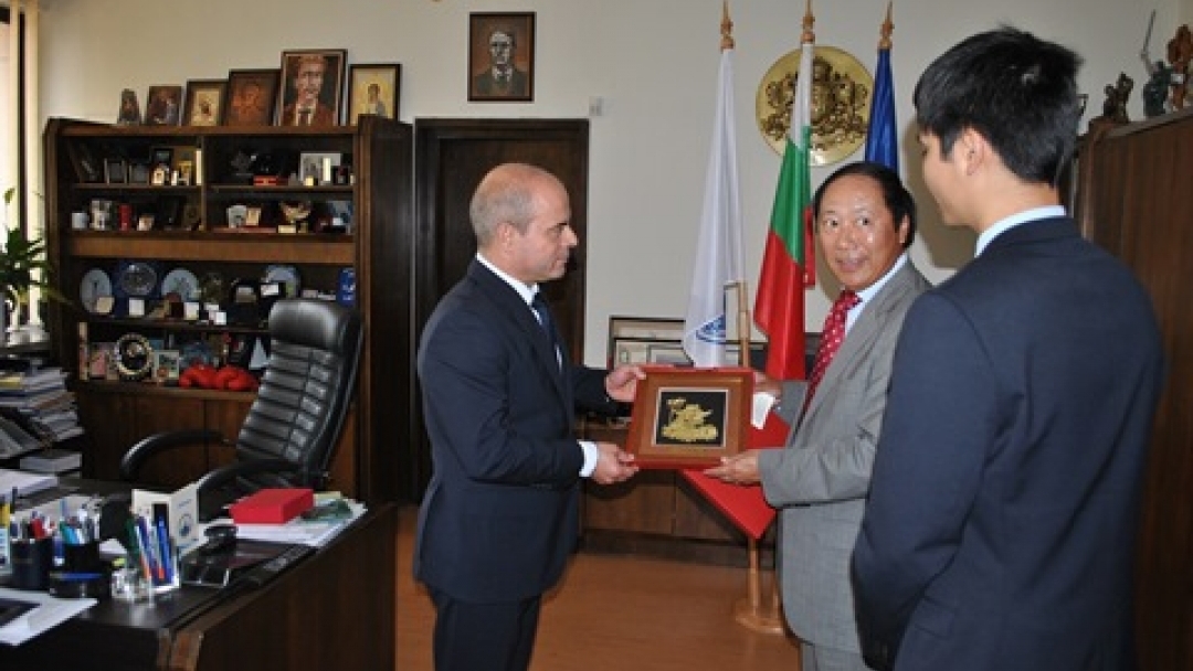 Делегация от Виетнамския град Кън Тхъ е на официално посещение в Русе