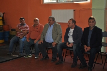 Иван Григоров награди отличните спортисти от Тежкоатлетически клуб „Русе“