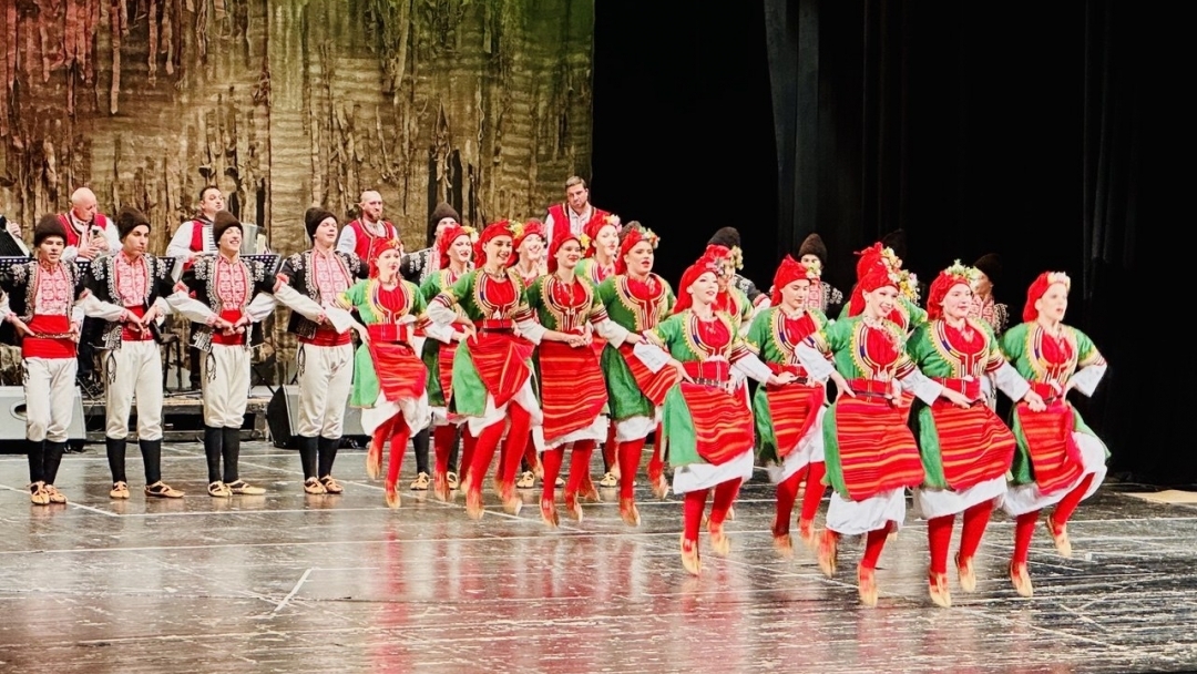 Фолклорен ансамбъл „Русчуклийче“ отбеляза 40 години с концерт „В ритъма на вдъхновението“