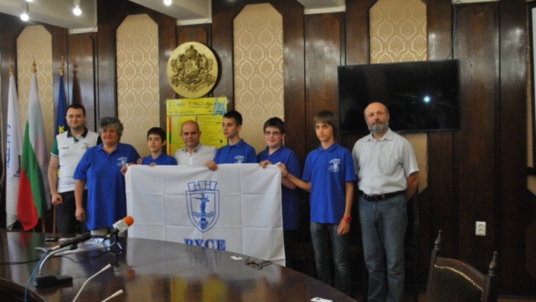 Ученици от МГ „Баба Тонка” ще участват в Международна математическа олимпиада в Хонг Конг