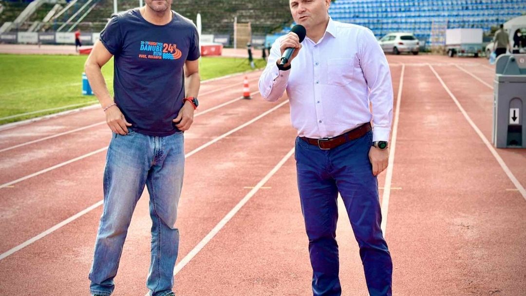 Пенчо Милков откри международния ултрамаратон „Дунав 24 ч. бягане“ в Русе