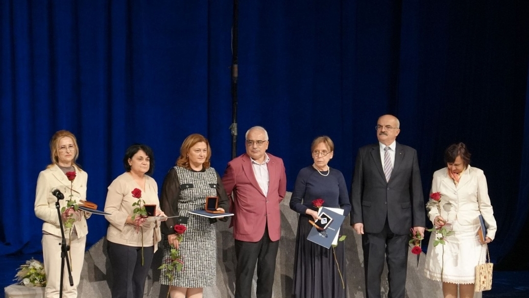 Ruse medics were awarded for high professionalism and humanism on the Day of the Bulgarian Doctor